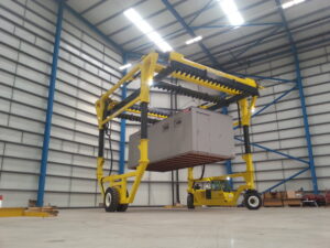 Straddle Carrier Container Handler