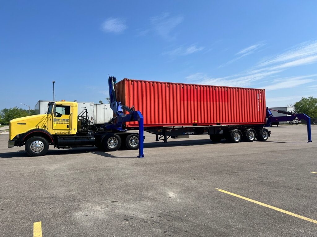 Easy Street Loading Container with Megalift